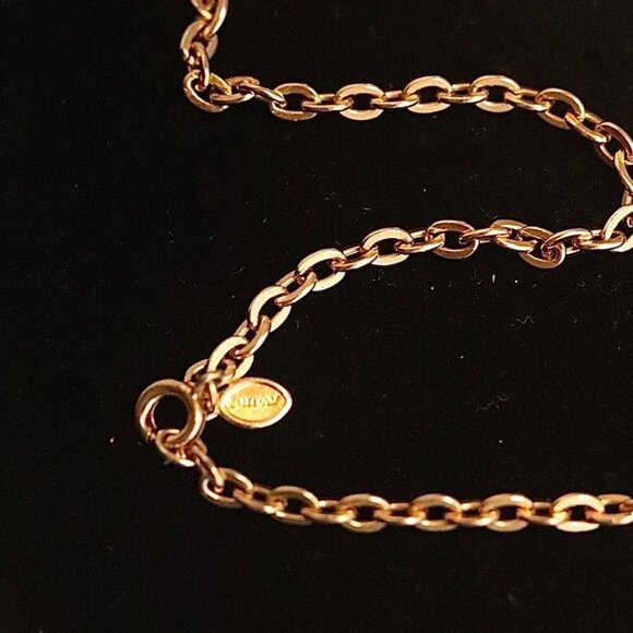 Avon Gold-Tone Chain Necklace With Floral Heart Pendant Marked Avon Gift for Her - Picture 7 of 8